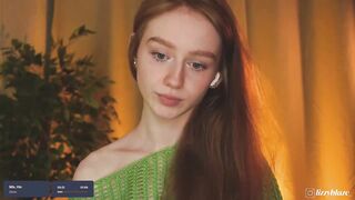 lizzy_blaze - Red-haired bitch shows poses