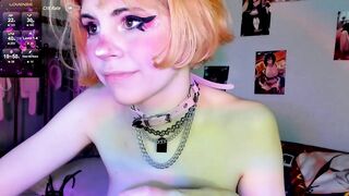 hentaimelody - A young anime girl has her makeup on and is waiting for her master