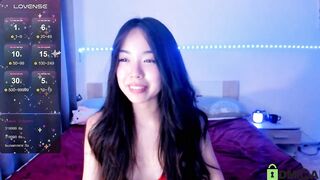 mitsuko_ - Cute Asian girl sings on camera.