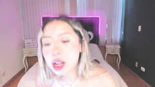 nathalie_es -  Busty bitch smeared her tits with oil