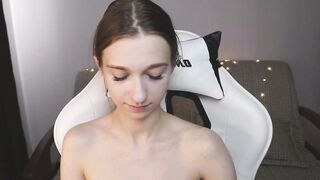 alisaa_01 - Young streamer sits naked in a chair