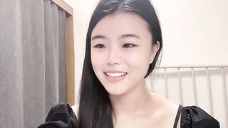 chinesegirlwong -Asian girl talks cutely on camera