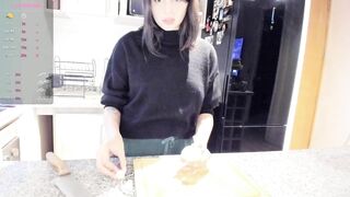 yourfreakygirl - Young chick cooks