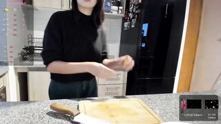 yourfreakygirl - Young chick cooks