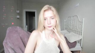 oh_honey_ - Young woman teases in front of the camera and communicates cutely