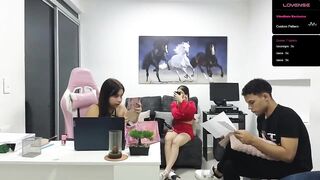 xalicefantasyx - Couple fucks in front of a friend