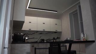 elisa_moon - Adorable housewife teasing in the kitchen on cam