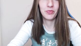 sweetheart_77 - [The student is embarrassed to undress in front of the camera and just sits and chats