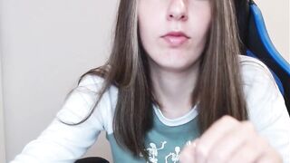 sweetheart_77 - [The student is embarrassed to undress in front of the camera and just sits and chats