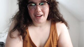 laceyblack42069 - Curvy bitch communicates